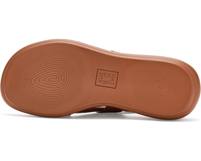 Сандалии Naturalizer Coast на платформе с ремешком через пятку и технологией Contour+ Comfort