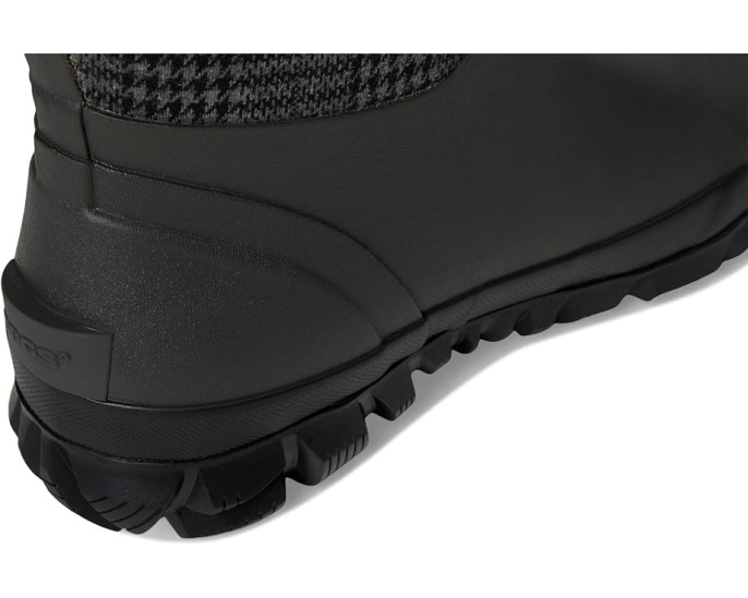 Зимние сапоги Bogs Whiteout Plaid с флисовой подкладкой и подошвой GlacialGrip
