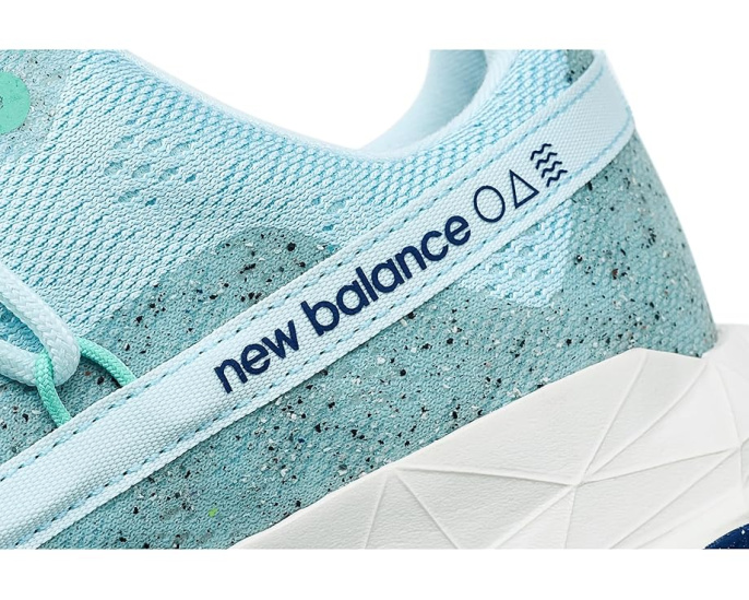 Кроссовки New Balance Tektrel с цветными блоками и петлями для удобства
