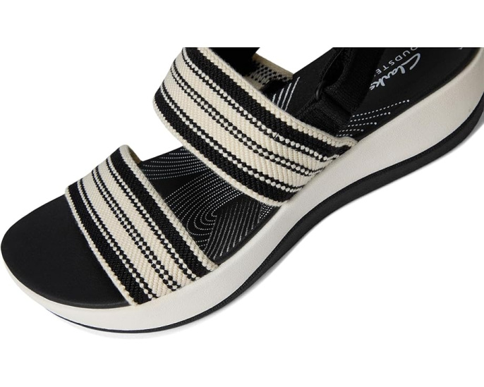 Плоские сандалии Clarks Arla Stroll с технологией Cushion Plus