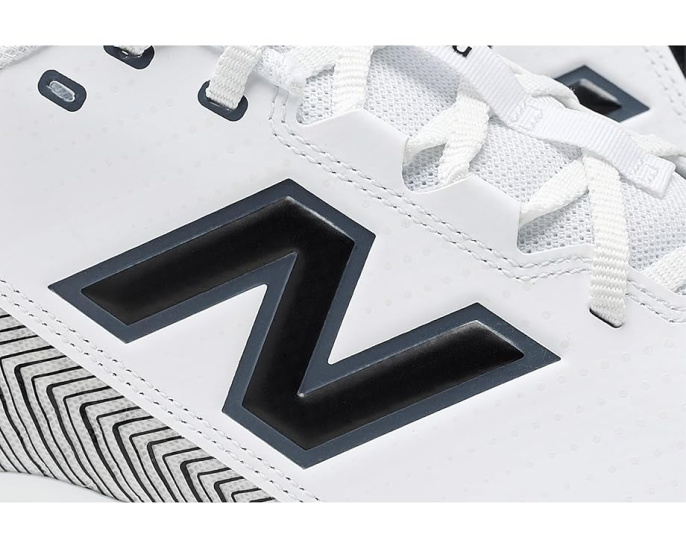 Бутсы New Balance Rush V5 Low для лакросса с металлическими шипами