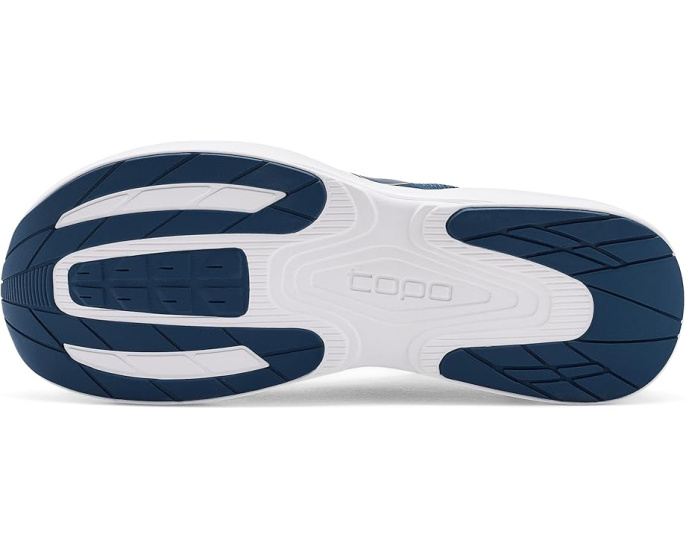 Легкие кроссовки Topo Athletic Fli-Lyte 6 с мидсолем ZipFoam и анатомическим мыском