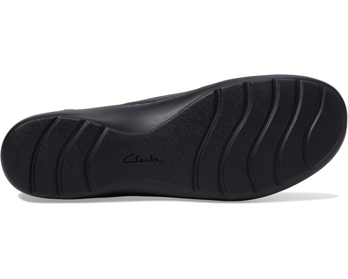 Слипоны Clarks Cora Daisy с декоративным ремешком и стелькой OrthoLite