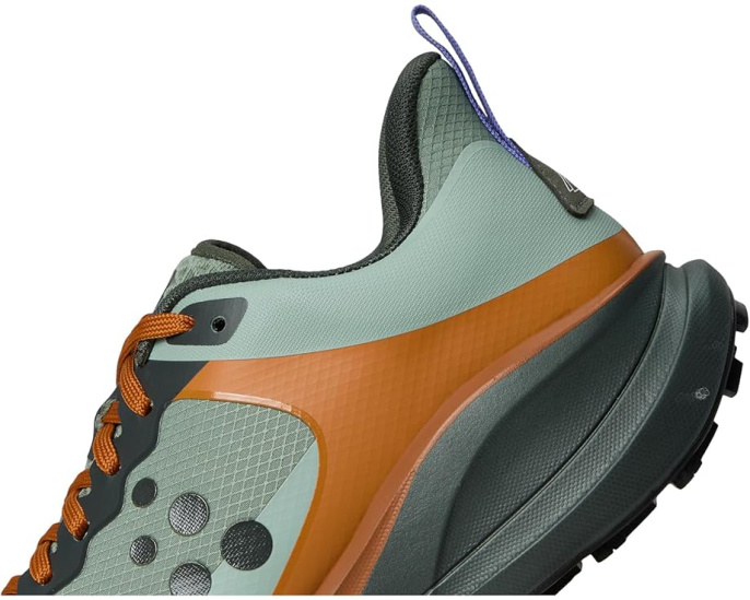 Трейловые кроссовки Craft Pure Trail X с каменной пластиной
