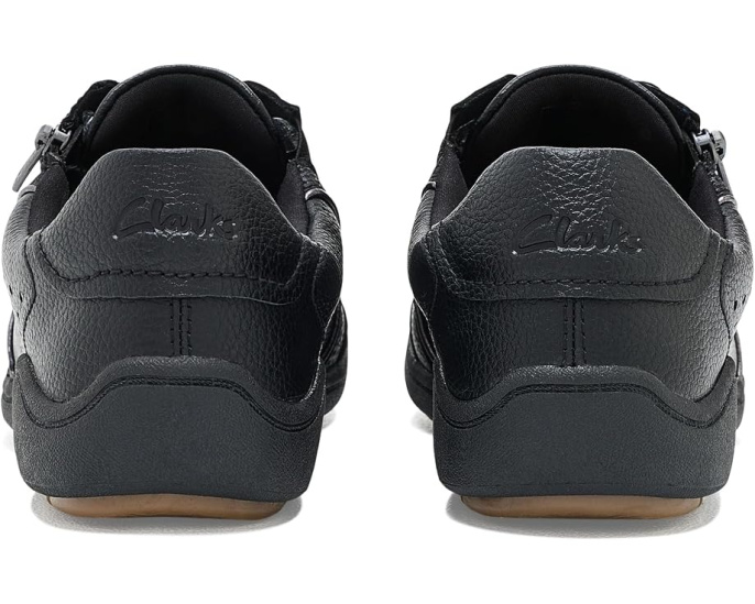 Кроссовки Clarks Bryianne Dazz из мягкой кожи с перфорацией