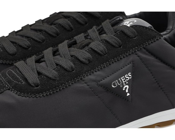 Кроссовки GUESS Tiah с кожаным верхом и фирменным логотипом
