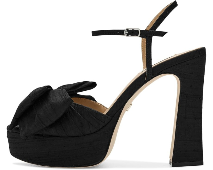Badgley Mischka Oliva — эффектные туфли с квадратным носком, бантом и платформой