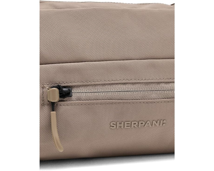 Небольшая кросс-боди сумка Skye Sherpani с RFID защитой