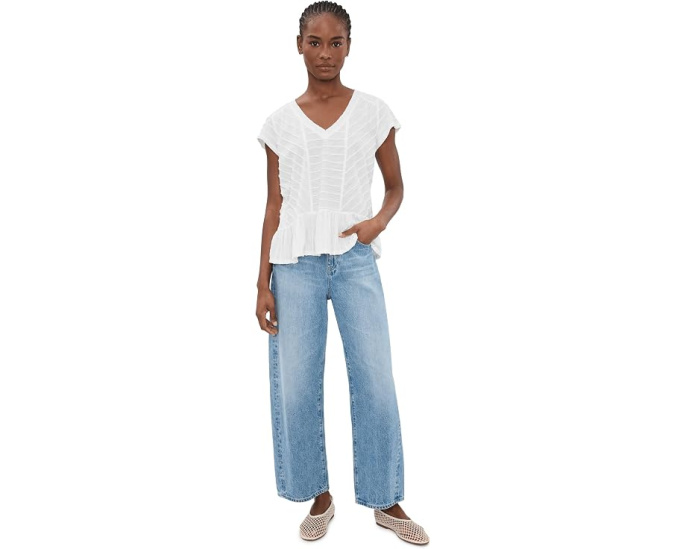Petite Short Sleeve V-Neck Knit Top w/ Miter Detail