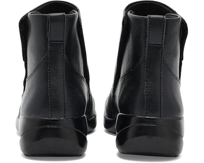 Ботинки Clarks Kaetlyn Flow на липучках