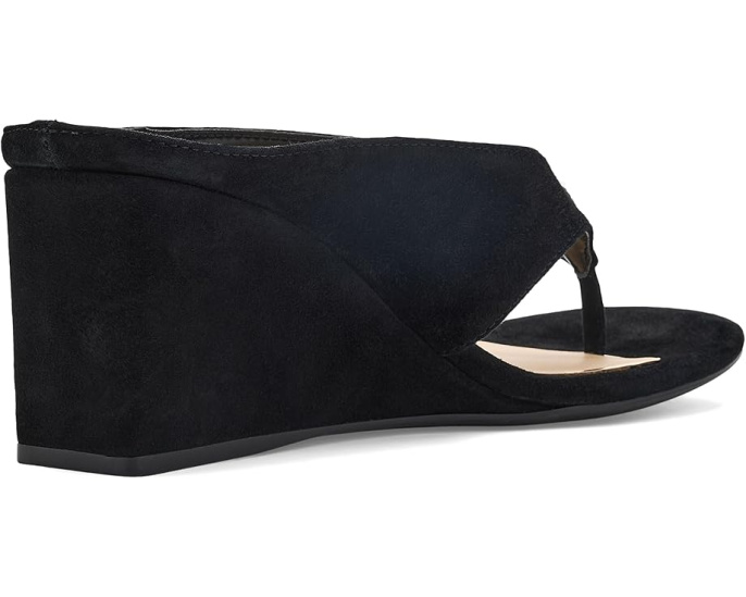 Босоножки Marchon от GUESS на платформе-танкетке