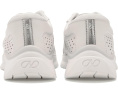 Кроссовки Naturalizer Adapt-Perf с перфорацией и технологией Contour + Comfort