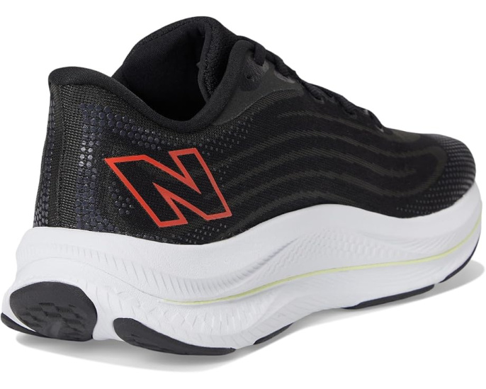 Кроссовки New Balance FuelCell Walker Elite V1 для ходьбы