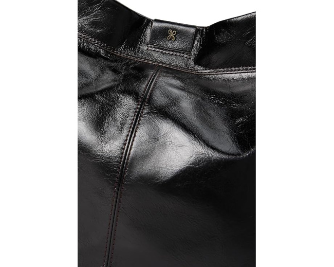 Сумка Romy Hobo из кожи с магнитной застежкой