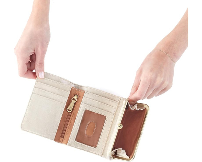 Компактный кошелек HOBO Robin Compact Wallet из натуральной кожи