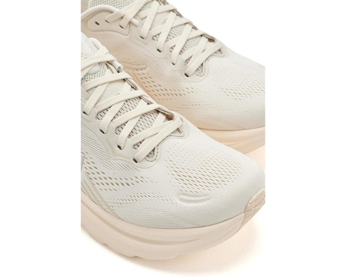 Кроссовки HOKA Clifton 11 женские в серо-бежевых тонах