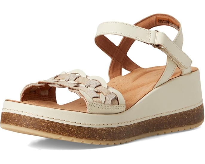 Сандалии Clarks Kassanda Bar на платформе с регулируемой застежкой