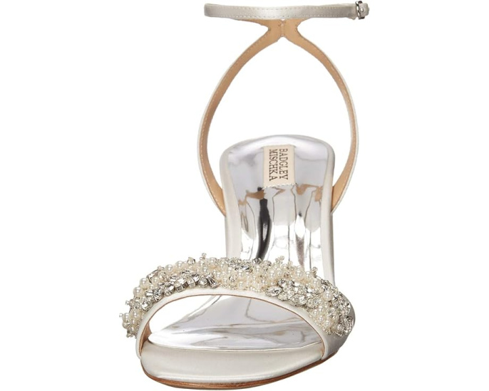 Босоножки Badgley Mischka Clara на устойчивом каблуке с кристаллами