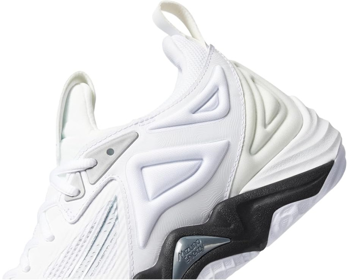 Кроссовки Mizuno Wave Momentum 3 с пеной ENERZY для максимальной стабильности