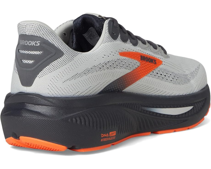 Кроссовки Ghost 17 от Brooks с двойным джаккардовым верхом