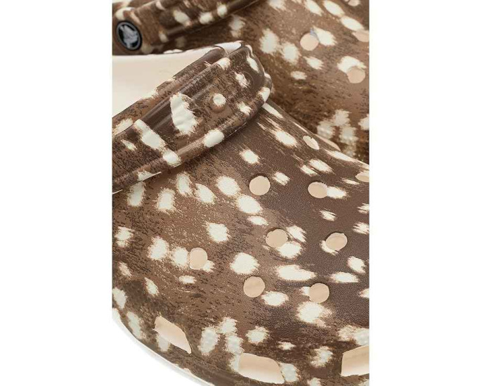 Клоги Classic Graphic Clogs от Crocs с принтом