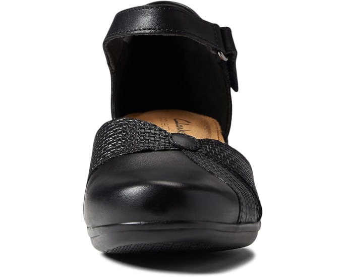 Босоножки Emily Rae на устойчивом каблуке с регулируемым ремешком от Clarks