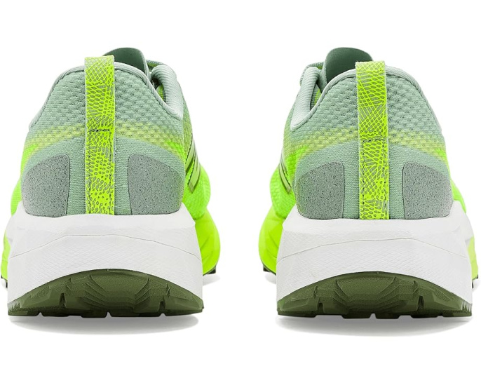 Кроссовки New Balance Fuelcell Supercomp Trail V2 на карбоновой пластине