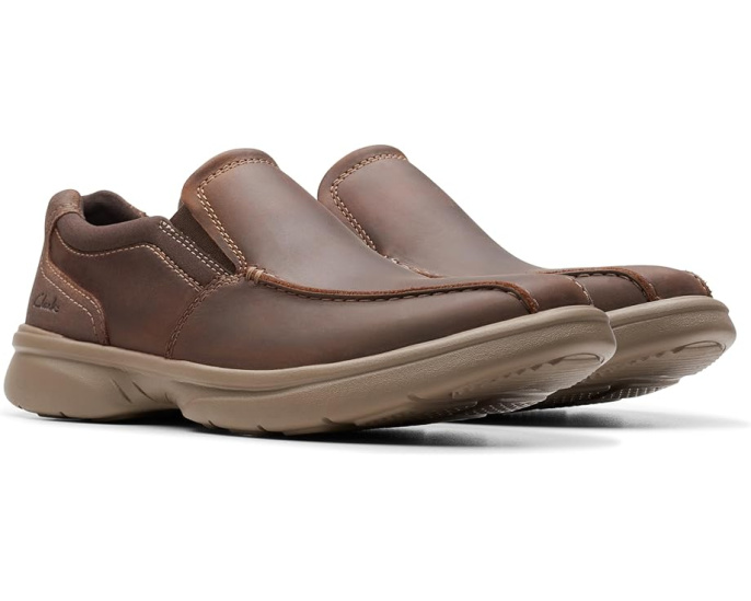 Слипоны Bradley Step от Clarks с технологией Contoured Comfort