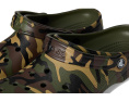 Классические сабо Crocs с сезонным принтом на платформе