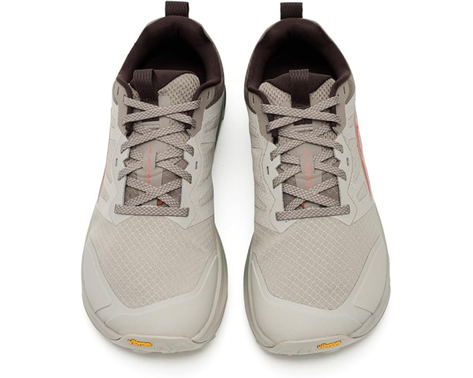 Трейловые кроссовки Altra Lone Peak 9+ с подошвой Vibram Megagrip