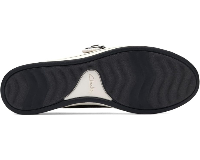 Балетки Breeze Janey от Clarks с регулируемой пряжкой и стелькой Cloudsteppers
