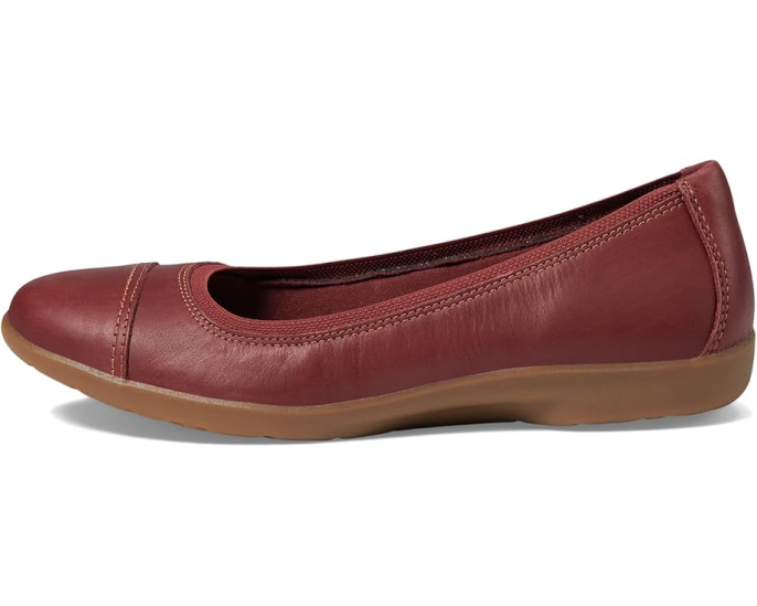 Clarks Meadow Opal балетки из кожи с круглым носком
