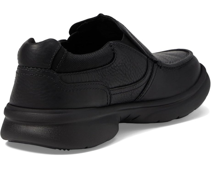 Слипоны Bradley Free от Clarks с эластичными вставками и стелькой Ortholite
