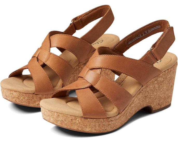 Летние босоножки Giselle Beach на платформе и клиньях от Clarks