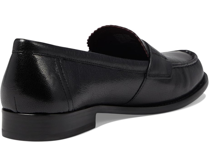 Лоферы Tory Burch Classic с фирменным акцентом и стегаными краями