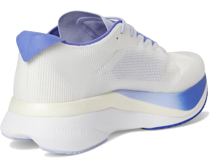 Adidas adiZero Boston 12 кроссовки для бега в белом с синими акцентами