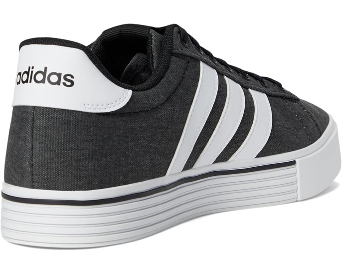 Кроссовки Adidas Daily 4.0 с текстильным верхом и усиленным носком