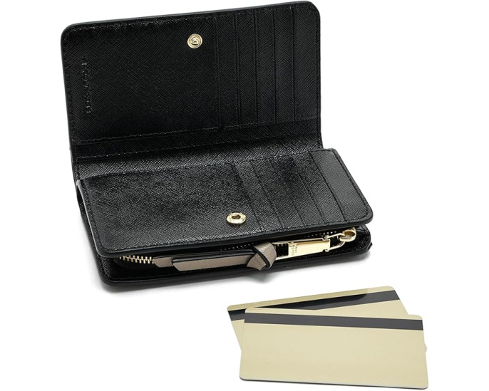 Компактный кошелек The Snapshot Compact Wallet Marc Jacobs с фурнитурой J Marc