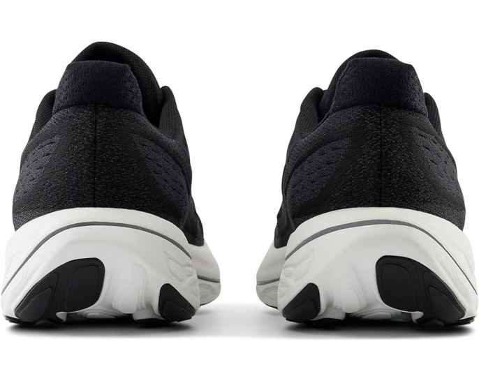 Стабильные кроссовки New Balance Fresh Foam X Vongo v6 для длинных дистанций