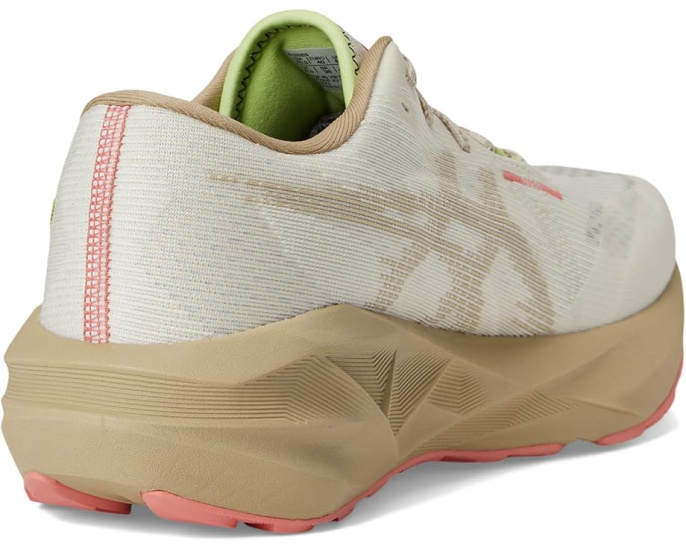 Трейловые кроссовки ASICS Novablast 5 Trail с амортизацией FF Blast Max