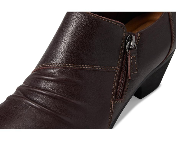 Туфли Clarks Emily 2 Braley с миндалевидным носком и молнией