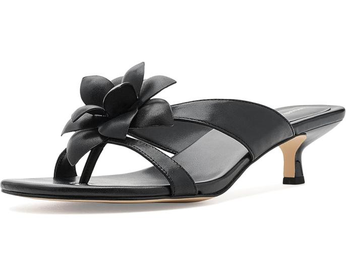 Босоножки MICHAEL Michael Kors Jacie Kitten Sandals на низком каблуке с цветком
