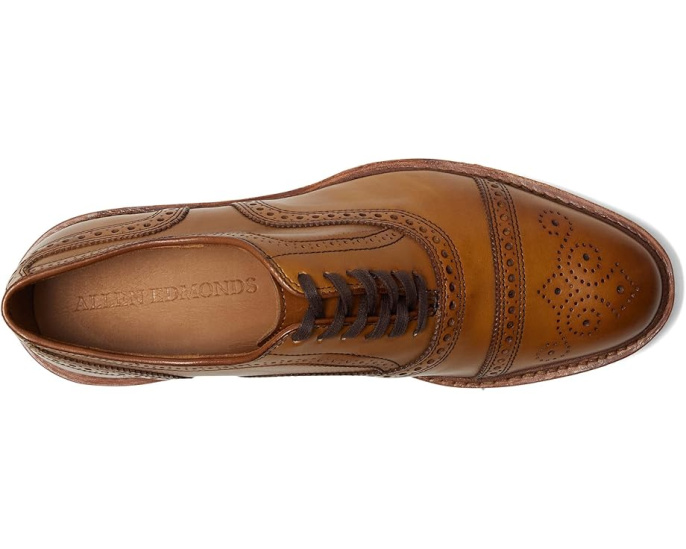 Оксфорды Allen Edmonds Strand Verse с перфорацией на резиновой подошве