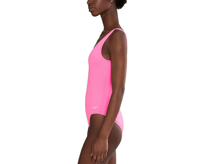 Цельный купальник Nike Effortless Essential с U-образной спинкой и встроенным бюстгальтером