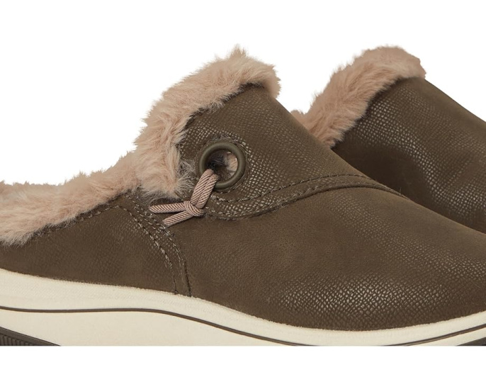 Клоги Clarks Breeze Myth с искусственным мехом и подошвой Cloudsteppers