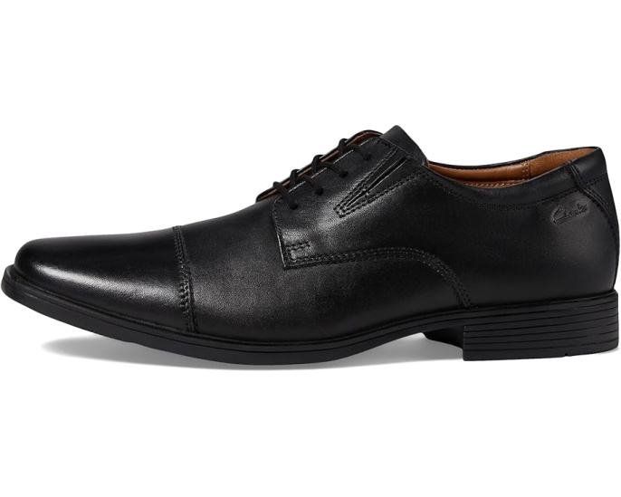Туфли Clarks Tilden Cap с блестящей кожей и двойной резинкой