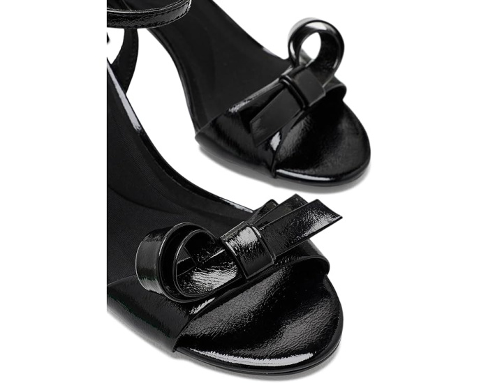Босоножки Anne Klein Jeanne на каблуке с ремешком