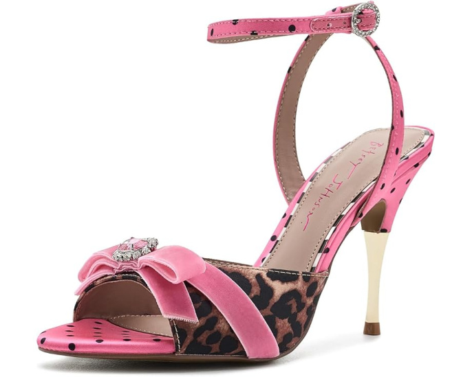 Босоножки Quincyy от Blue by Betsey Johnson на каблуке