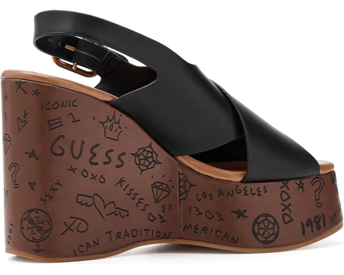 Босоножки GUESS Yarisel с клиновидным каблуком и логотипом