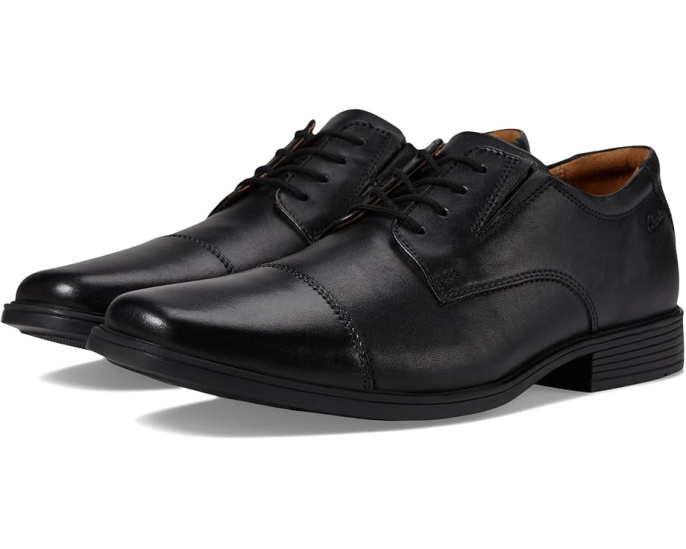 Туфли Clarks Tilden Cap с блестящей кожей и двойной резинкой